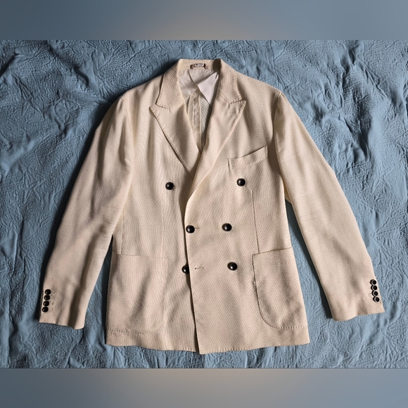 Peserico Men's Elegant Cream Wool/Silk/Linen Double Breasted Blazer - Picture 3 of 11